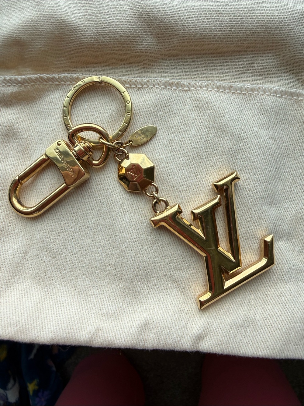 Authentic Louis Vuitton Facettes Bag Charm / Key Holder - Picture 9 of 9